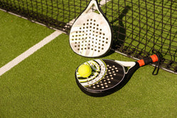 Carbon Fibre vs Fibreglass in Padel Rackets – What’s the Difference?